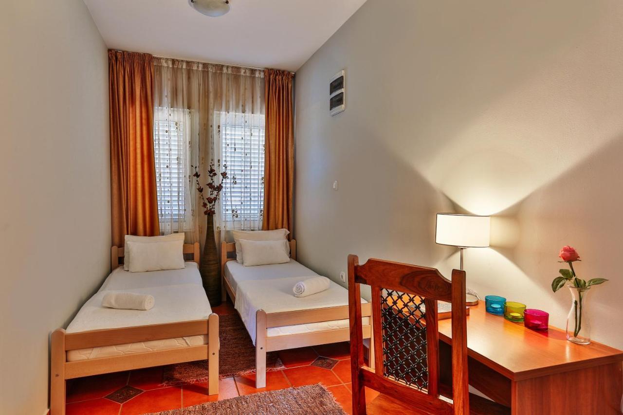 Apartments Misko ウトイェハ エクステリア 写真