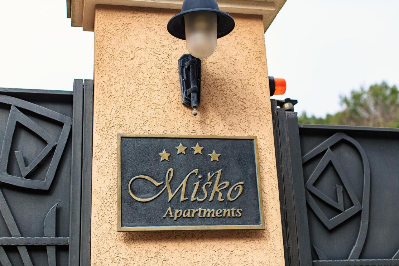 Apartments Misko ウトイェハ エクステリア 写真